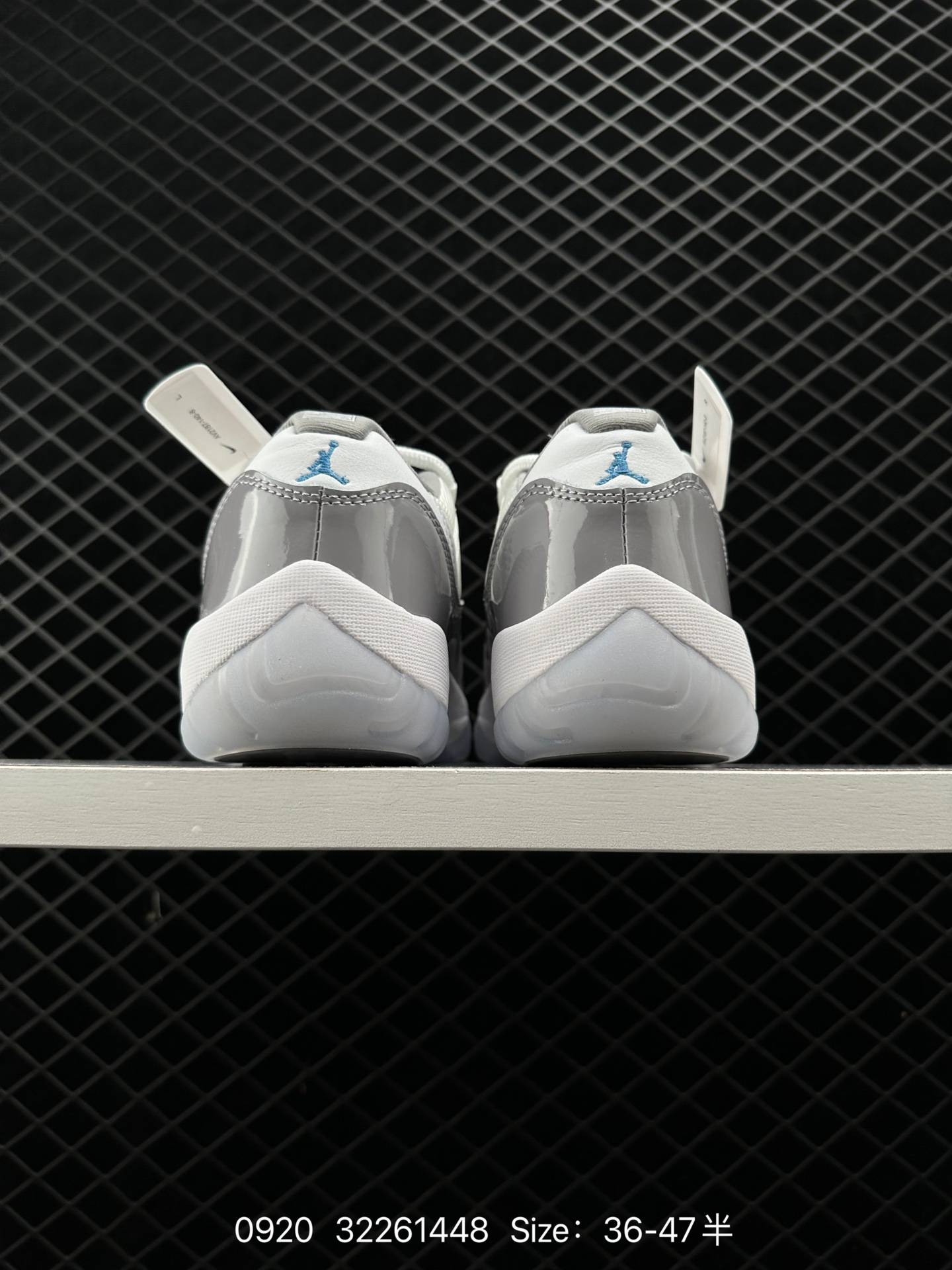 Air Jordan 11 Retro Low 